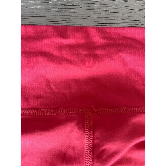 Lululemon Align High-Rise Crop 16" Lip Gloss Size 2 Used Yoga Pilates Comfort - Picture 6 of 6
